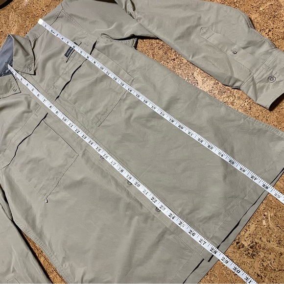 Eddie Bauer Men’s Guide Long Sleeve Rip Stop Button Down Shirt NWT In Beige Sz M - Picture 14 of 16